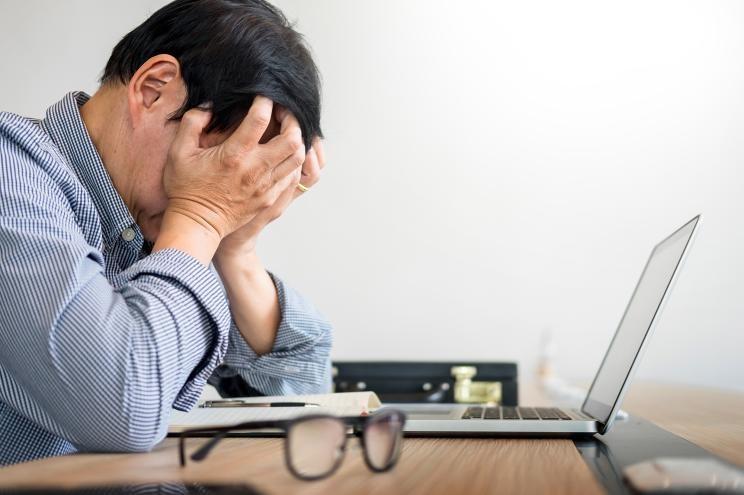 How Does Stress Reduce Your Work Performance and How to Deal with It