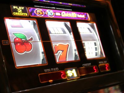 How Slot Machines Work: A Behind-the-Scenes Look at RNGs