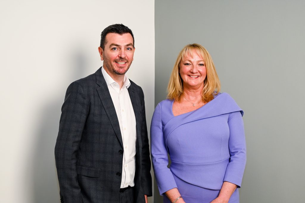 Financial Specialist Carl Perry Joins Reward Funding
