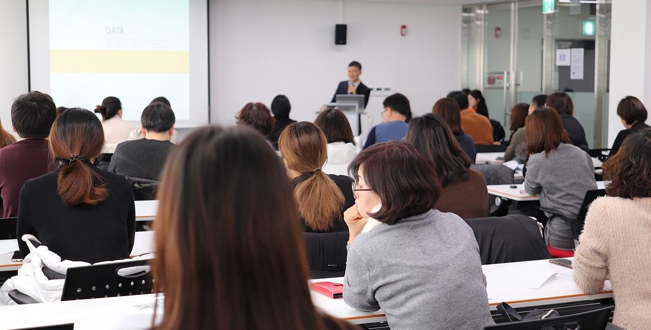 Best Corporate Gifts for Tech Seminar