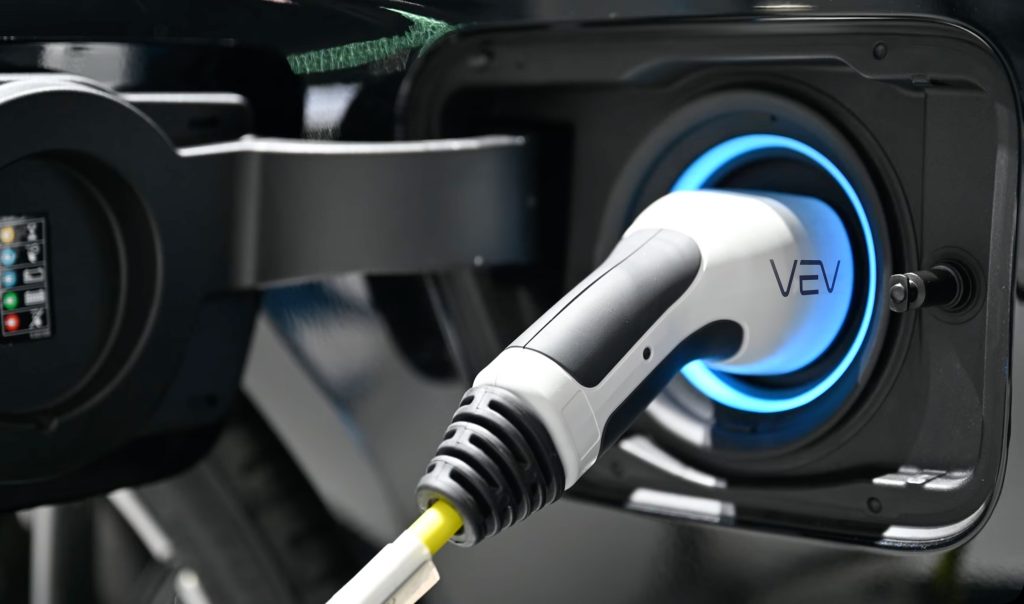 VEV Partners with Techniche EV to Maximise Charger Uptime and Streamline Service Support