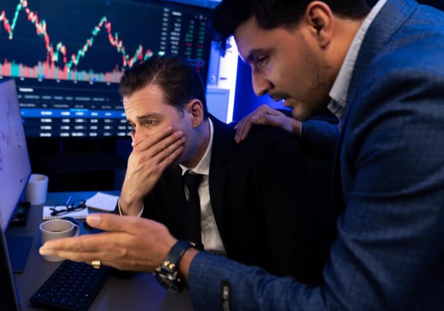 Tech stocks surge again — but analysts warn of a brewing valuation storm