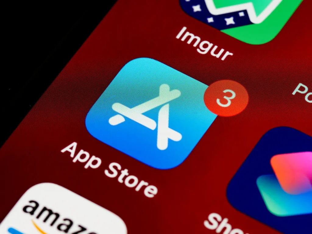 Aptoide returns to Google Play